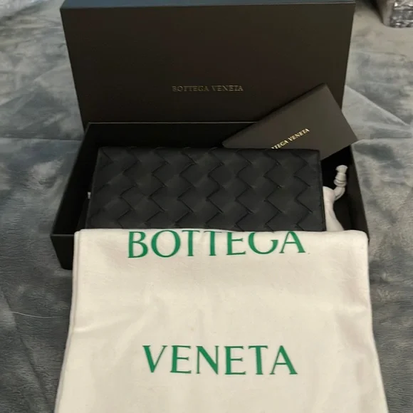 Bottega Veneta slim wallet intrecciato leather gorgeous comes with box n dust Bg - Picture 6 of 10